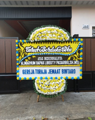 Papan Bunga Duka di Mungku Baru